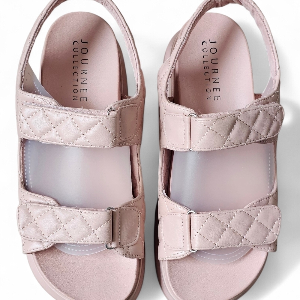 Journee Collection Women’s Blush Pink Quilted Platform Sandals Size 10 - Picture 3 of 9